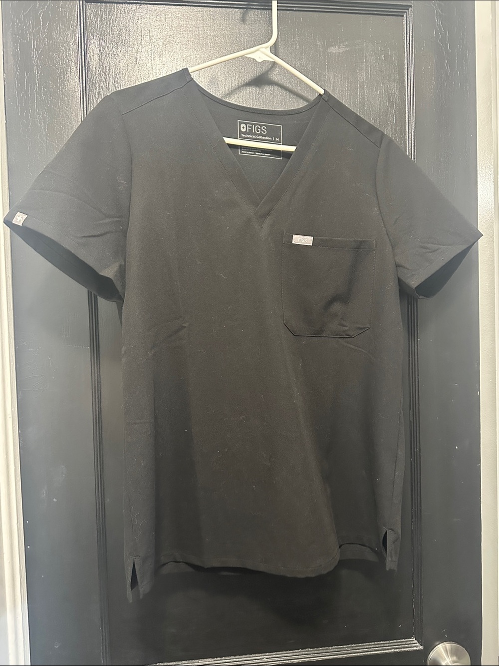 FIGS Black Women's V-Neck Short Sleeve Scrub Top